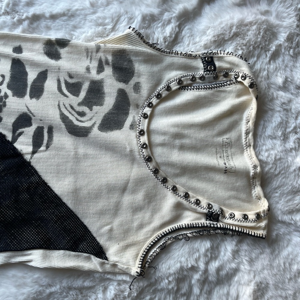 Essentials By A.B.S Very Cute Y2k Top , Size Medi… - image 3